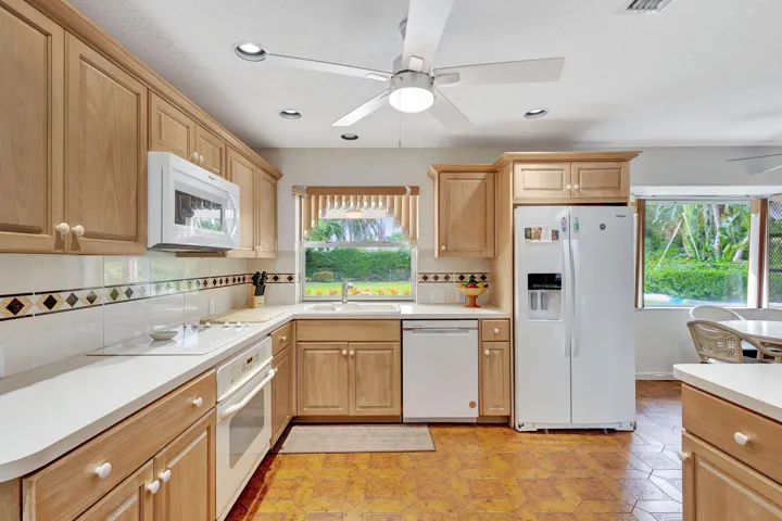 9-web-or-mls-1141Pine__76