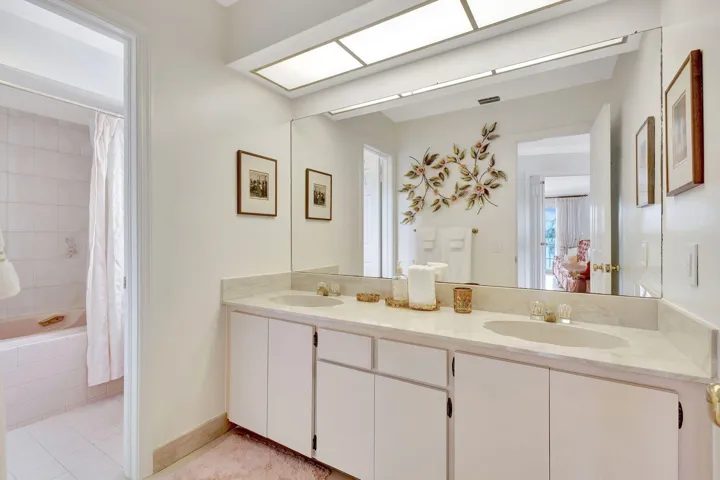 23-web-or-mls-1141Pine__201