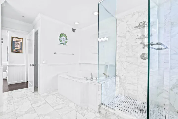 18-web-or-mls-A7404734