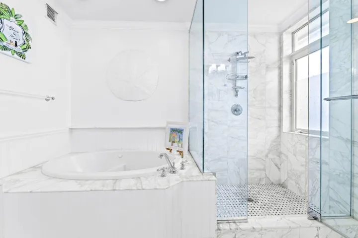 19-web-or-mls-A7404740