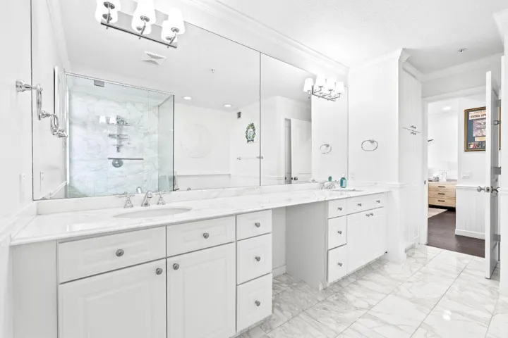 17-web-or-mls-A7404737
