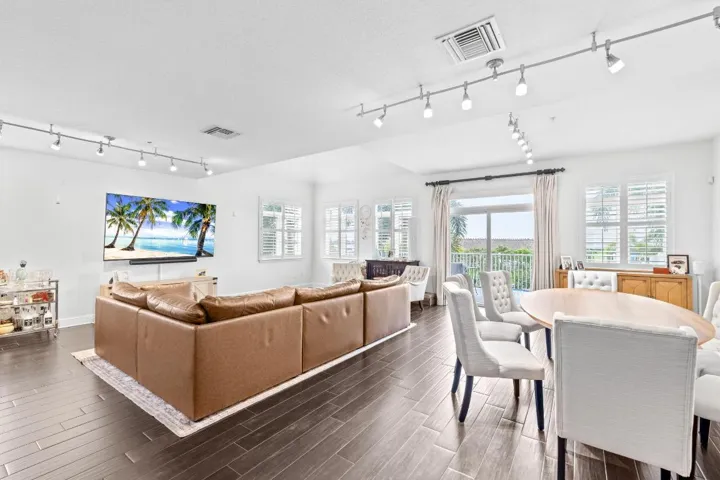 10-web-or-mls-A7404707
