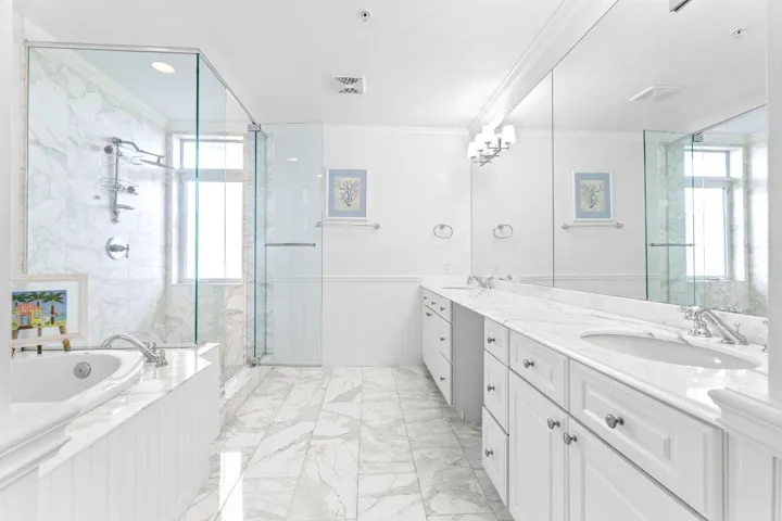 16-web-or-mls-A7404728