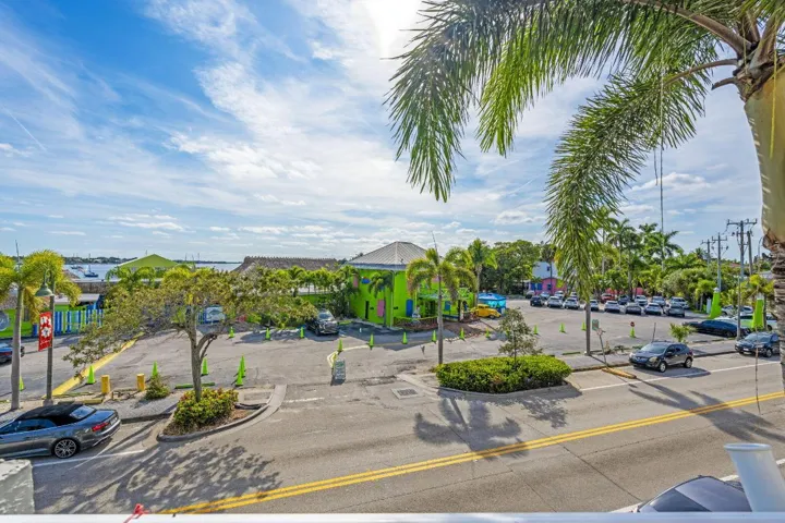 32-web-or-mls-A7405500