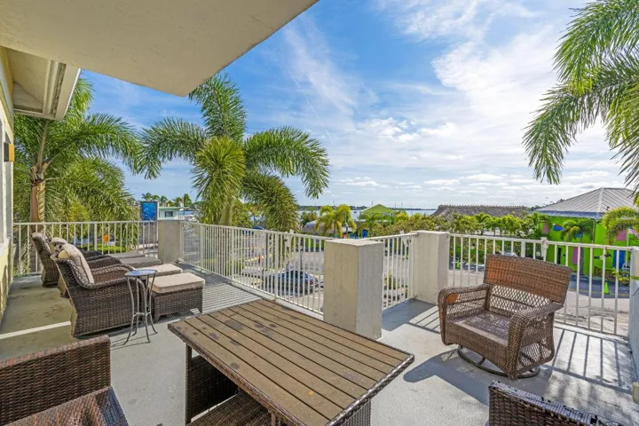 30-web-or-mls-A7405495