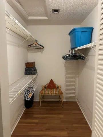 Walkin closet