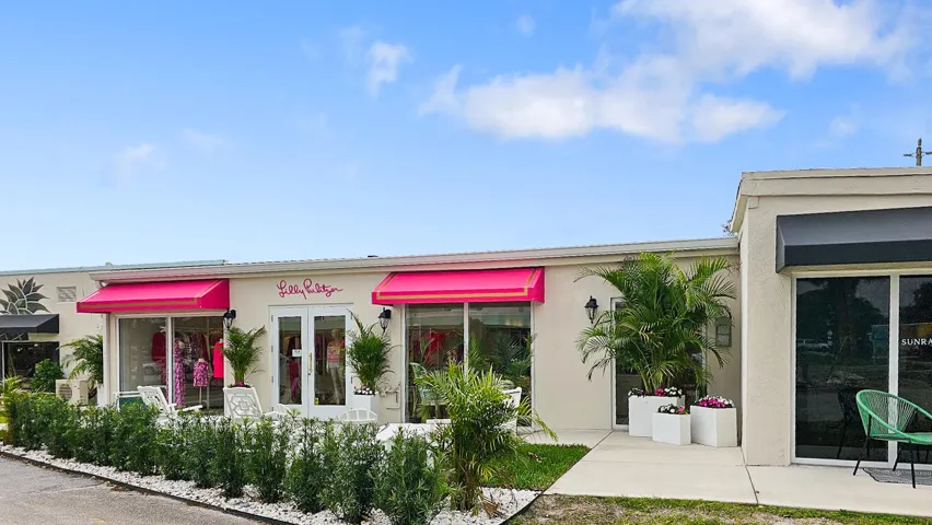 Lilly Pulitzer Downtown Hobe Sound