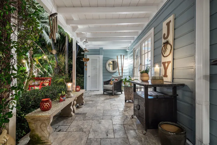 Guest House patio