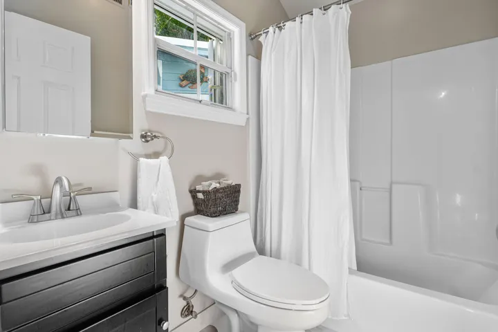 Guest House Bathroom