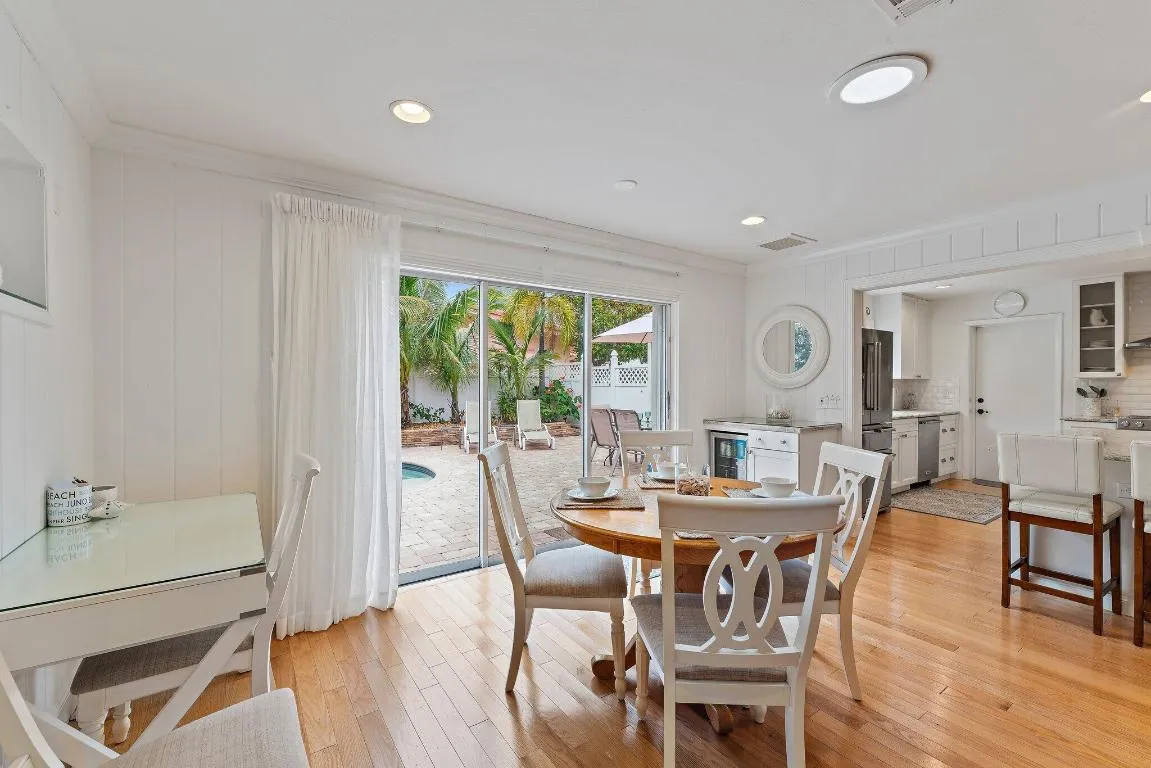 032-460SunriseWay-JunoBeach-SMALL