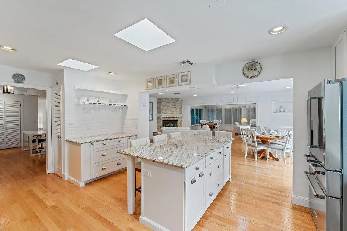 025-460SunriseWay-JunoBeach-SMALL