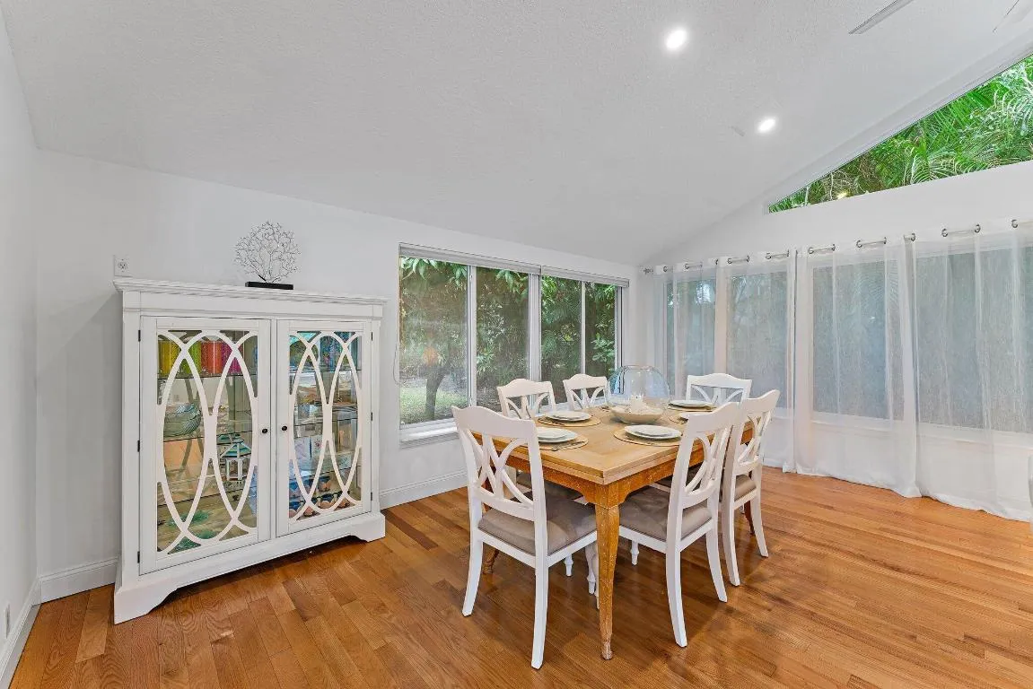 035-460SunriseWay-JunoBeach-SMALL