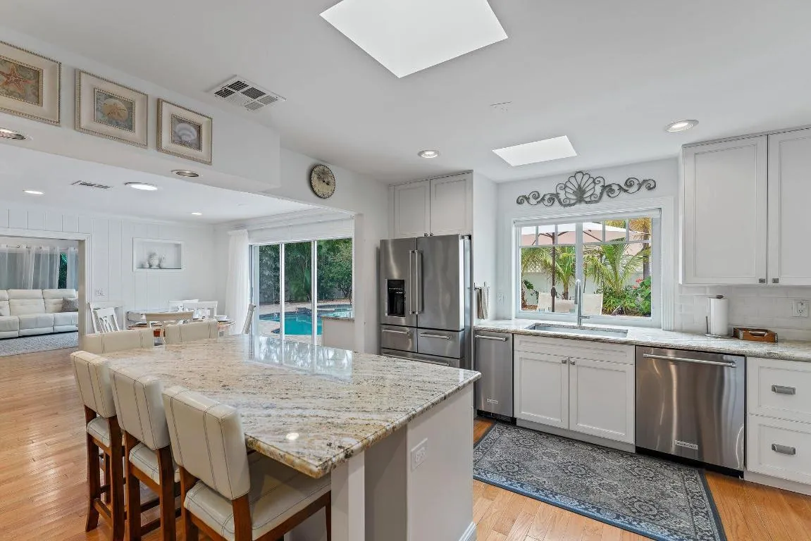 023-460SunriseWay-JunoBeach-SMALL