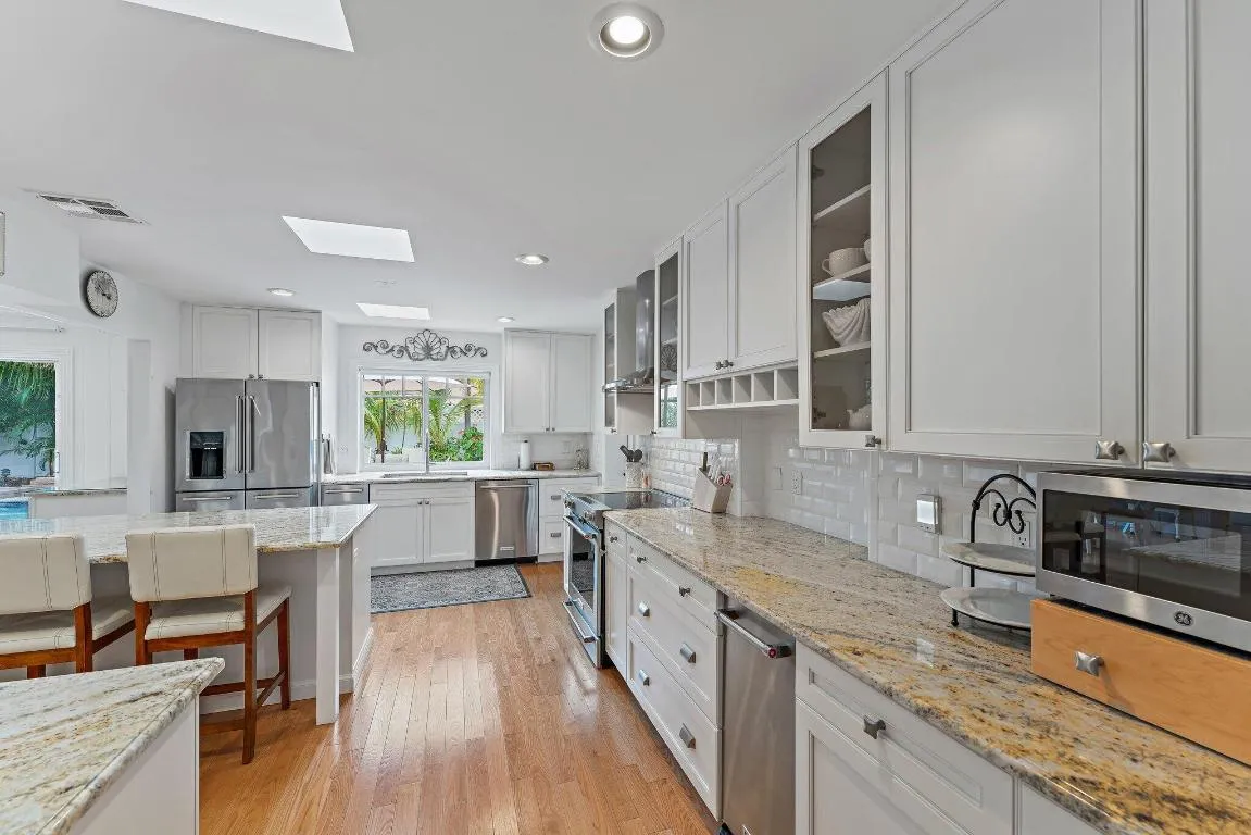 021-460SunriseWay-JunoBeach-SMALL