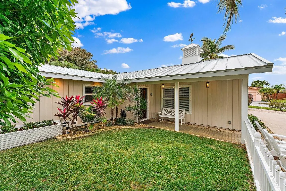 007-460SunriseWay-JunoBeach-SMALL