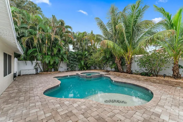 055-460SunriseWay-JunoBeach-SMALL