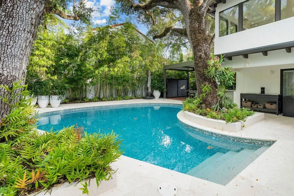Property photo 106