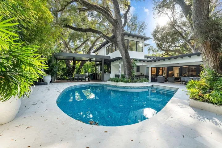 Private Tropical Oasis