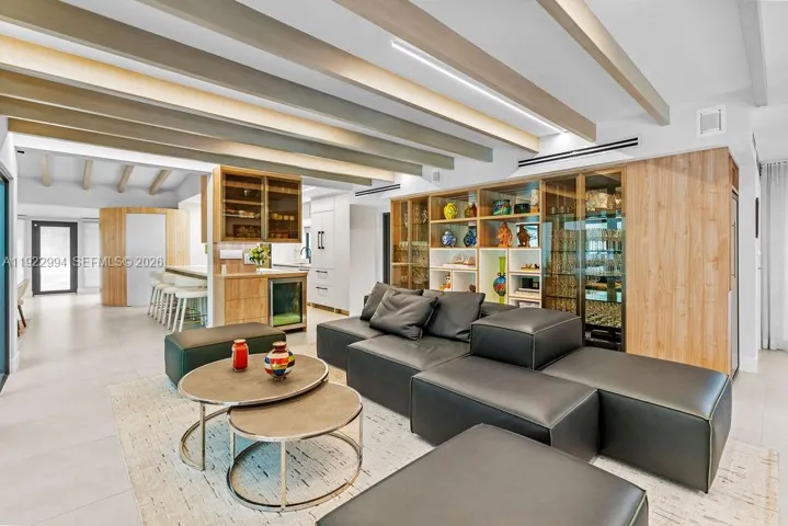 Exposed Wood​​‌​​​​‌​​‌‌​‌‌​​​‌‌​‌​‌​‌​​​‌​​ Beams