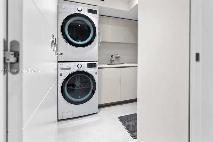 Laundry Room with sink & Cabinetry