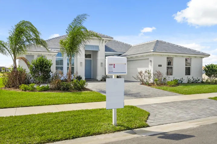 Willow Signature_9203 SW Pinnacle Pl_Lot