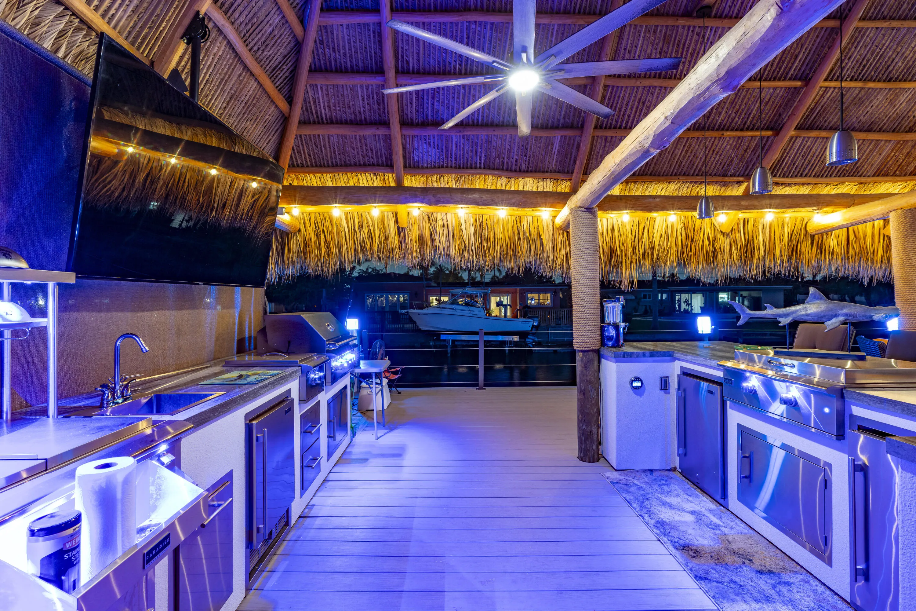 Want peace, relaxation and a full size entertainment area? You've found your forever home.