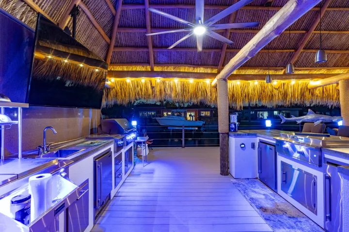Want peace, relaxation and a full size entertainment area? You've found your forever home.