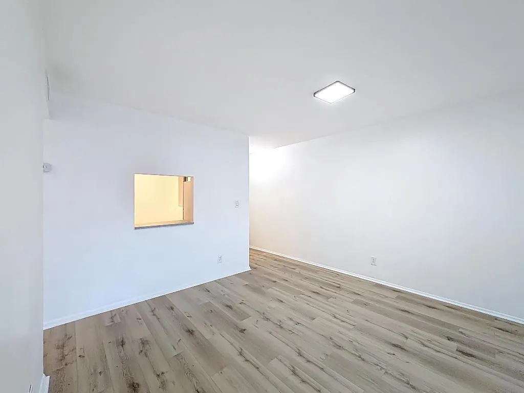 961 NW 45th Street #3-23