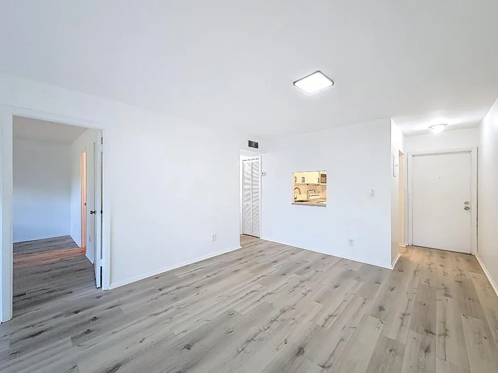 961 NW 45th Street #3-24