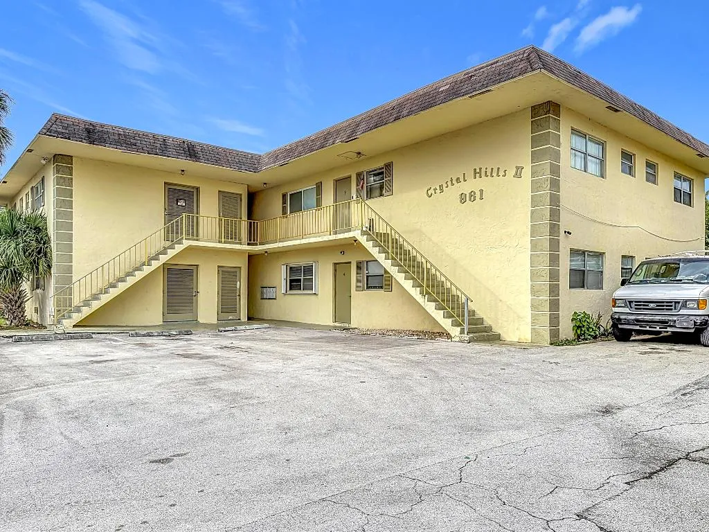 961 NW 45th Street #3-12