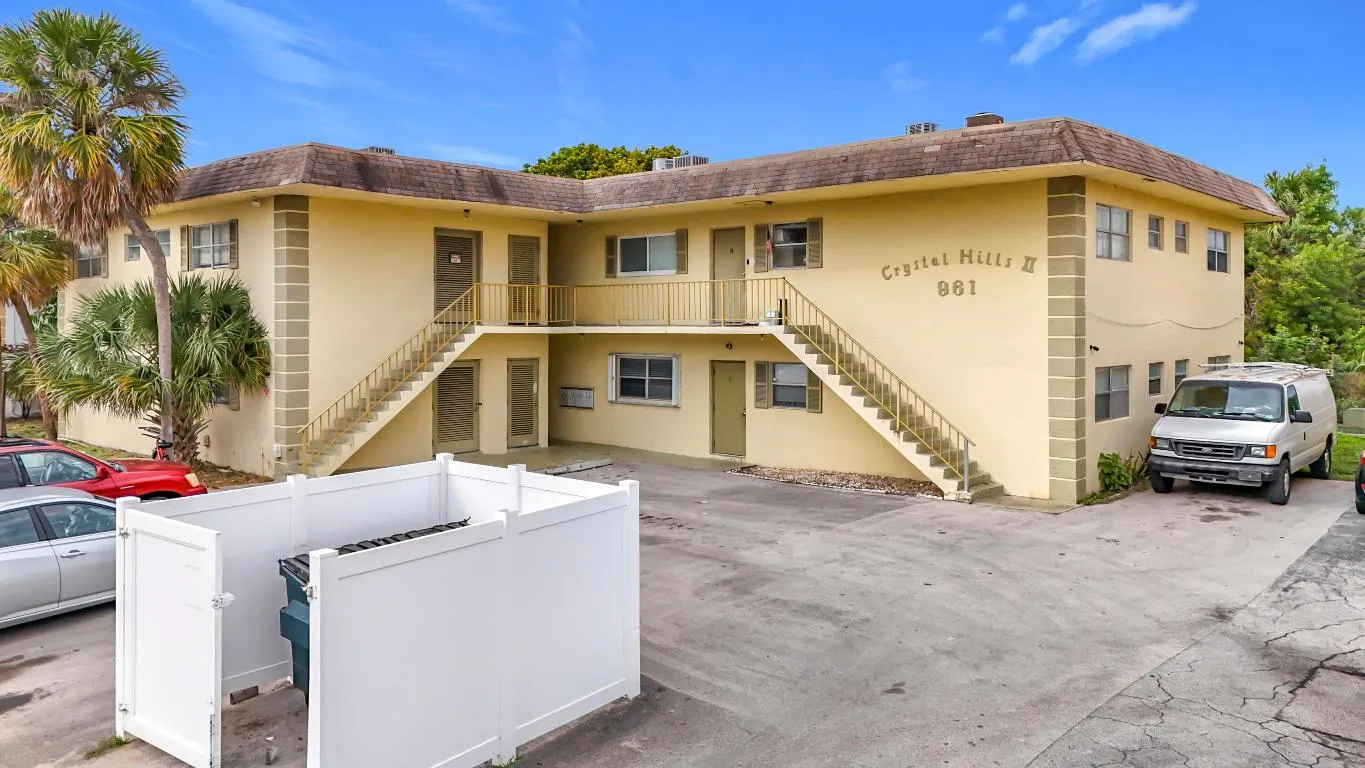 961 NW 45th Street #3-9