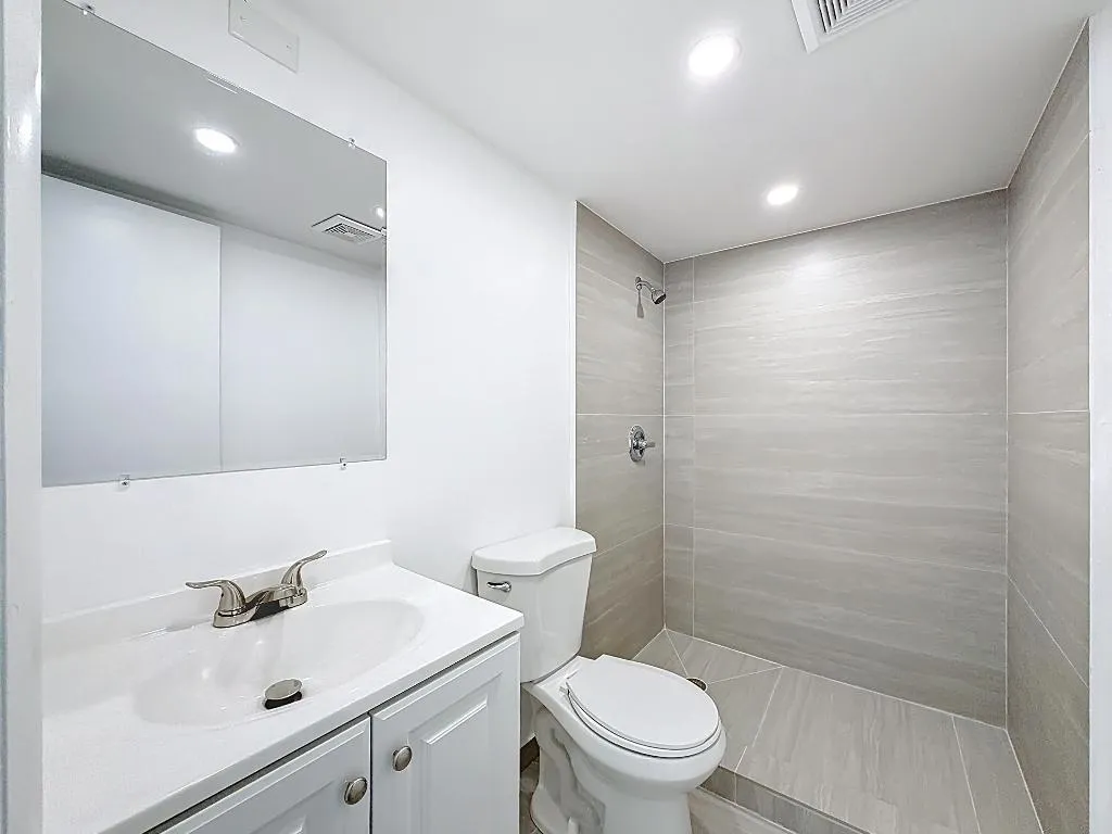 961 NW 45th Street #3-36