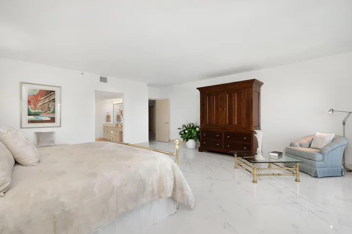 Large Primary Bedroom