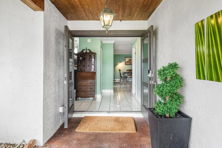 024-6799149thPlaceNorth-WestPalmBeach-FL