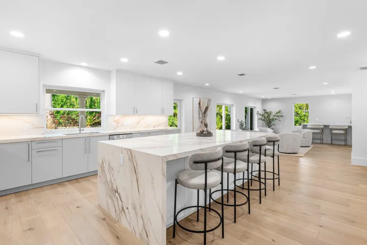 Fully Renovated Kitchen