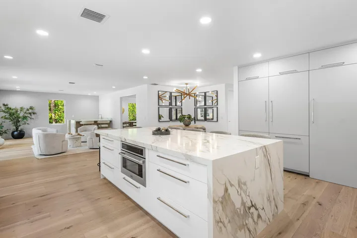 Fully Renovated Kitchen