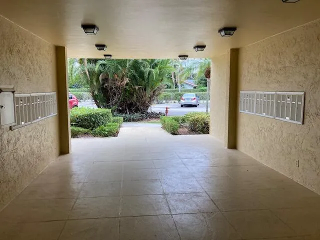MAILBOXES