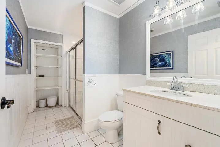542 N Cypress Dr-8