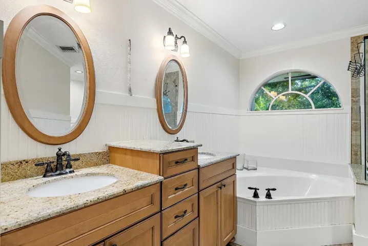 542 N Cypress Dr-1