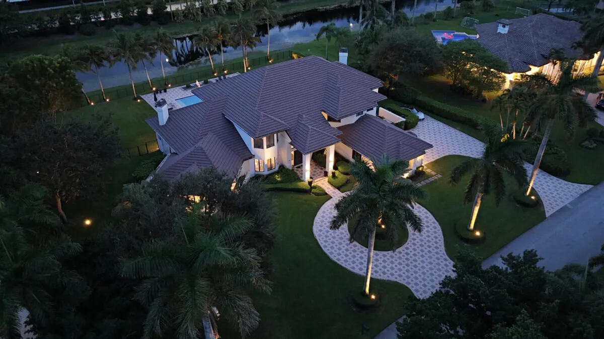 42__front_DJI_20241002072032_0051_DJPG