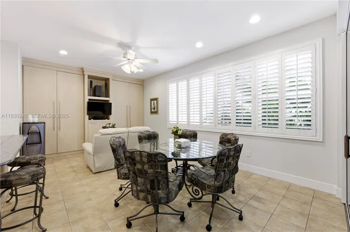 FAMILY RM. TV AND BREAKFAST AREA