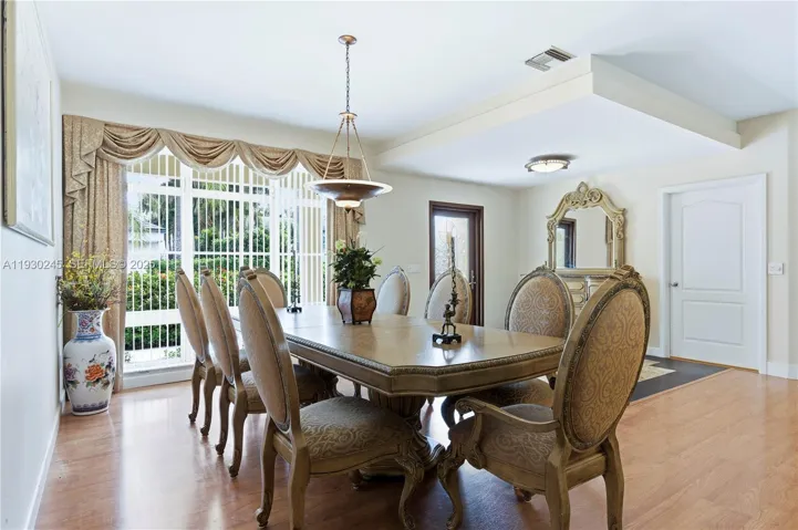 FORMAL DINING RM