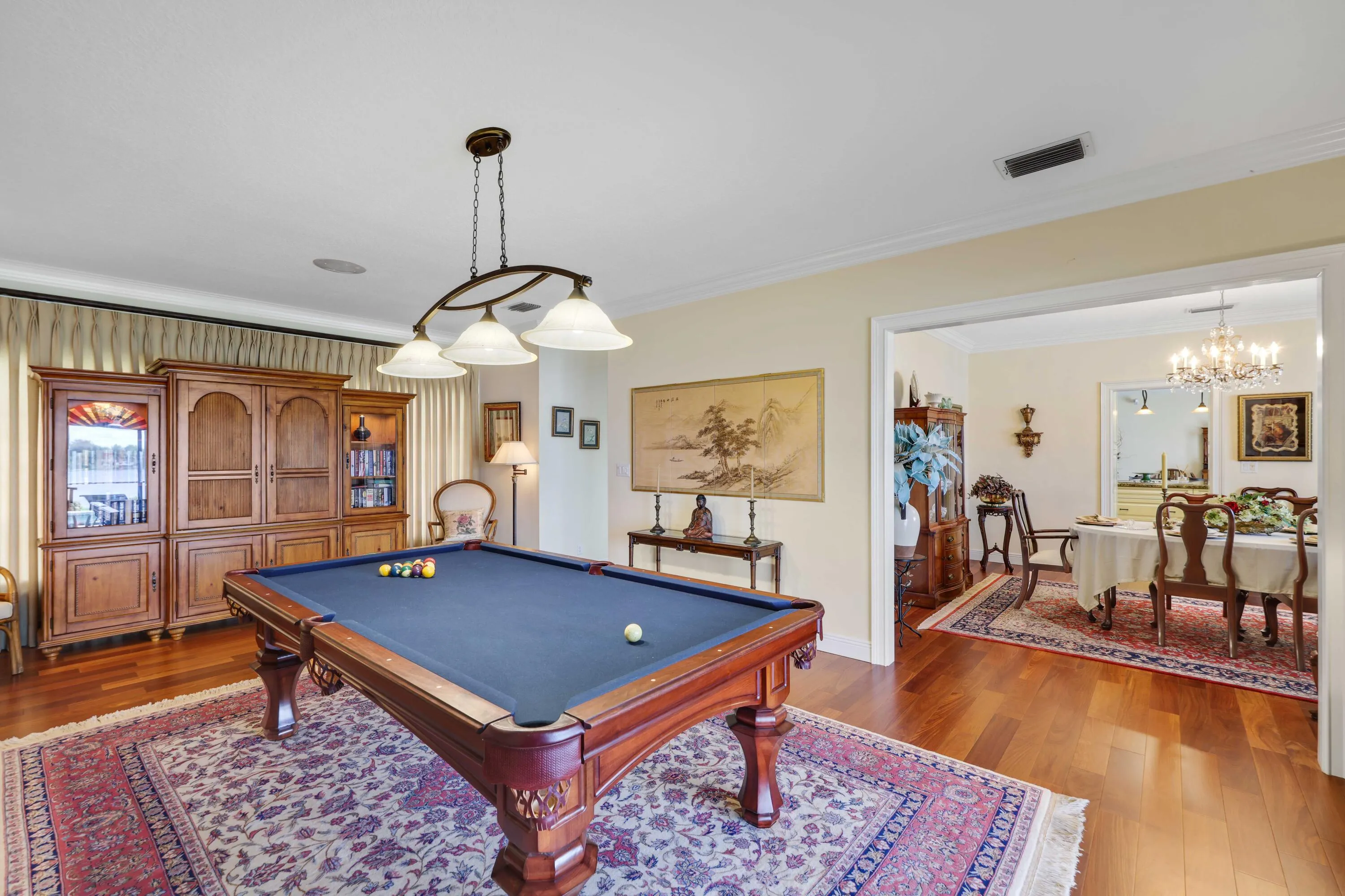 2097 Circle Pl Dr - Living Room