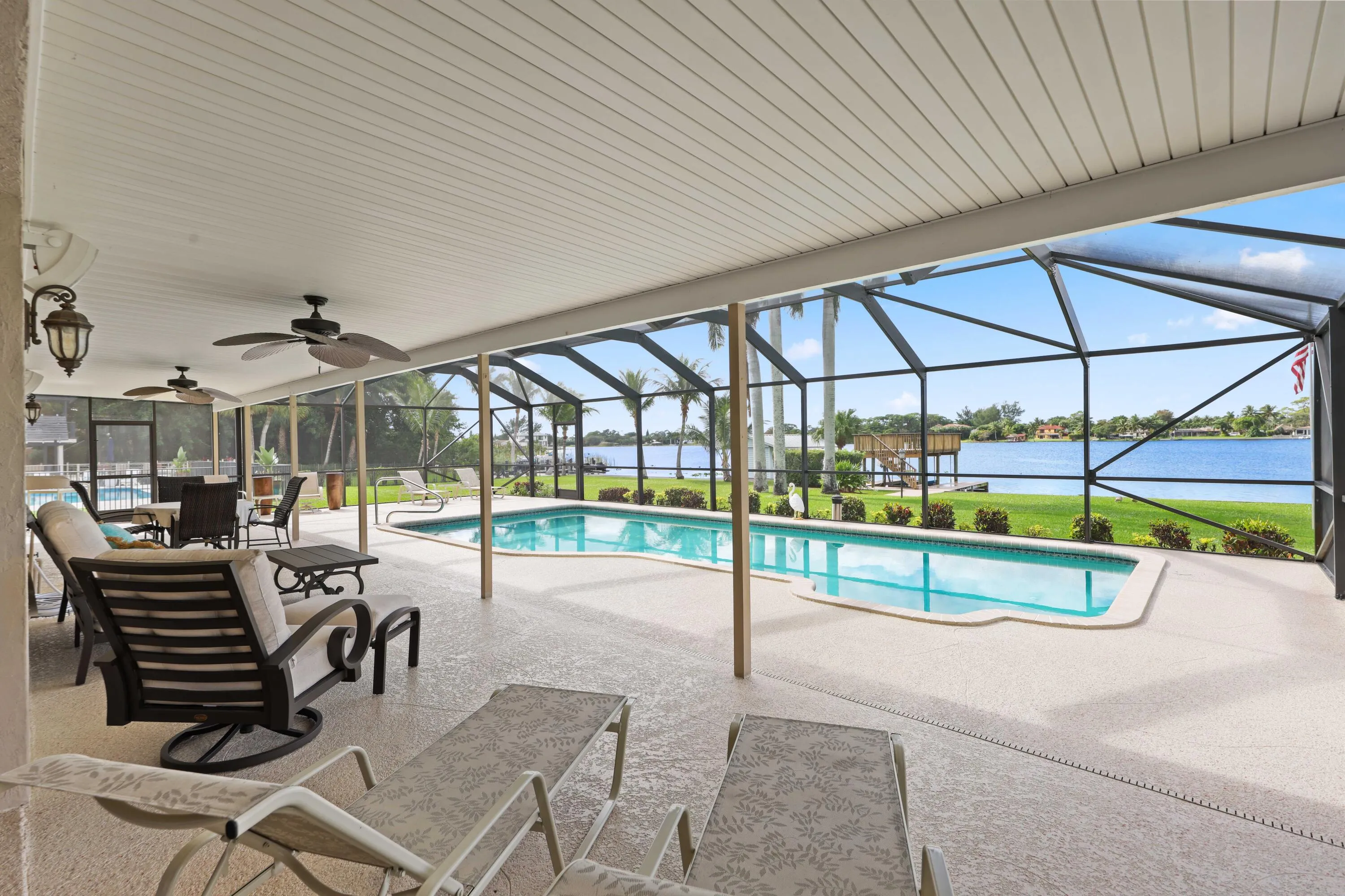 2097 Circle Pl Dr - Screened Pool Area