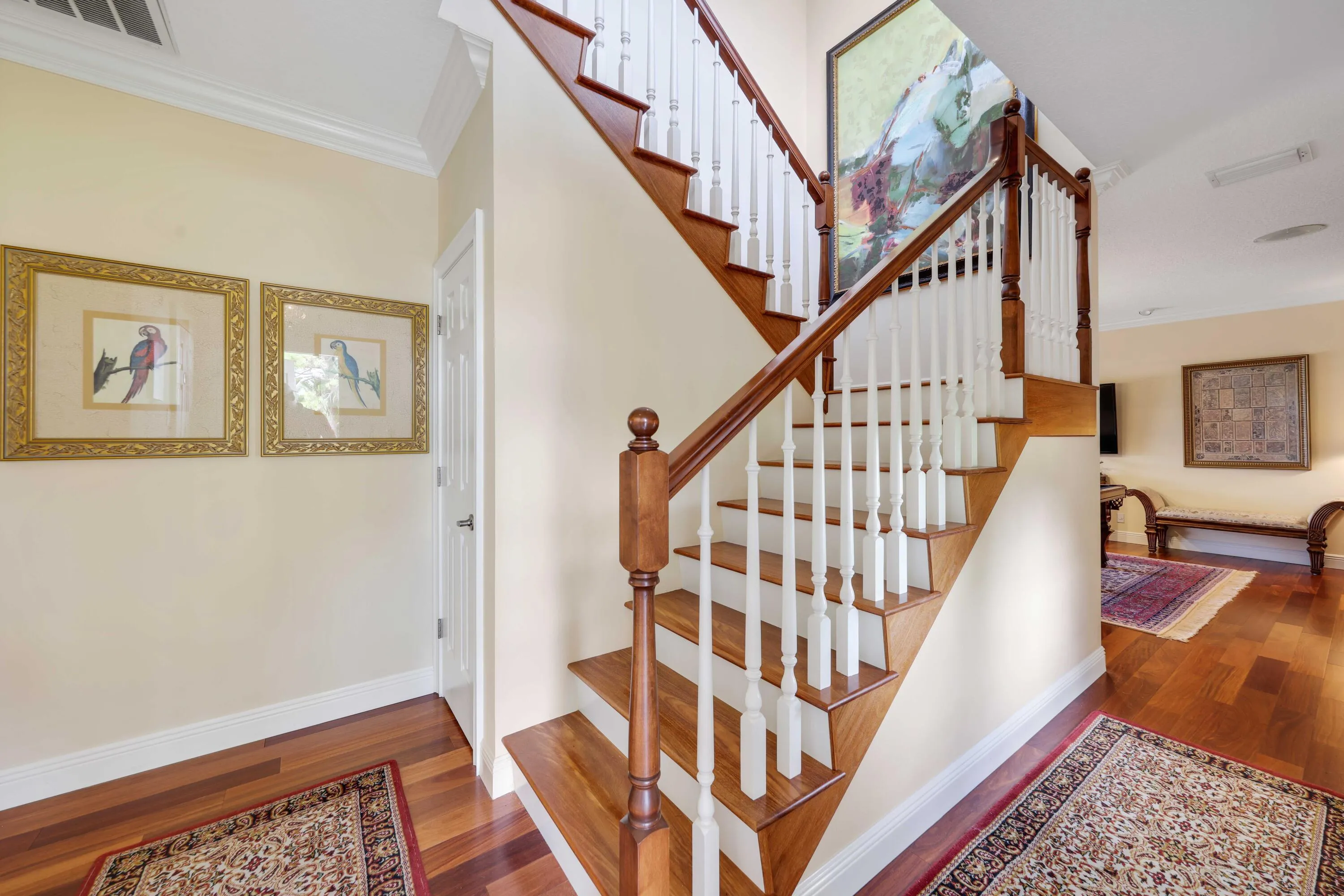 2097 Circle Pl Dr - Staircase