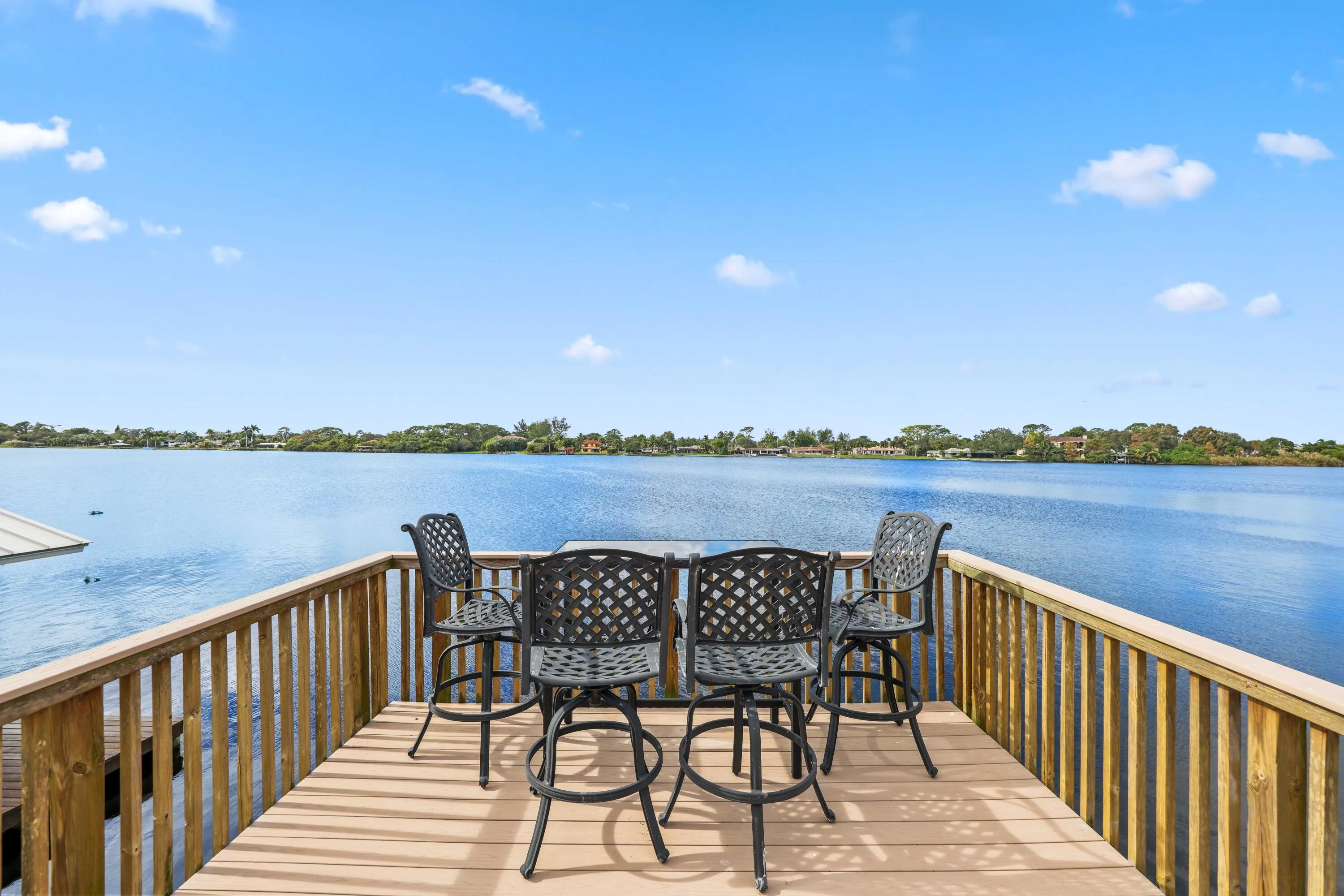 2097 Circle Pl Dr - Dock(1)