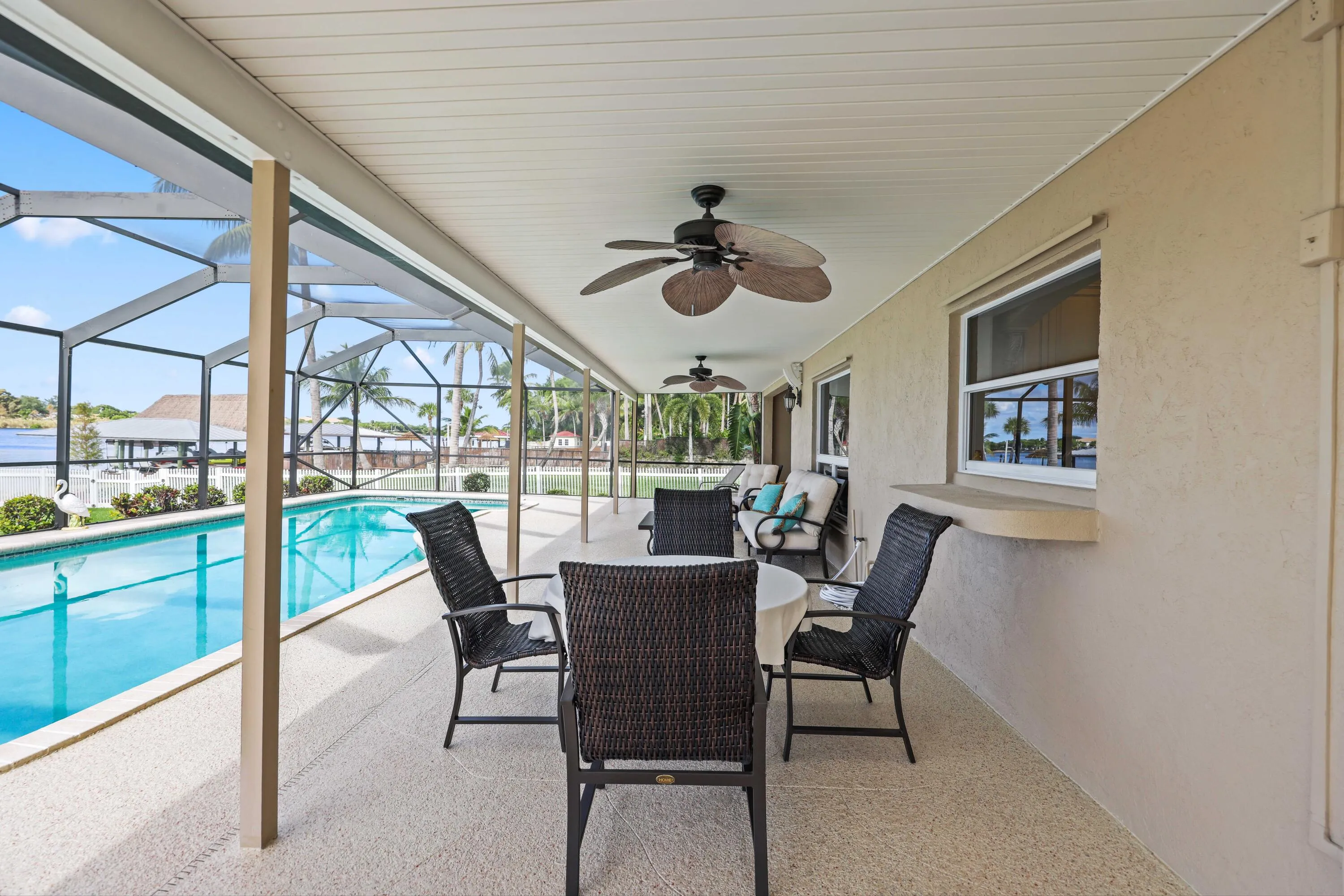 2097 Circle Pl Dr - Covered Patio