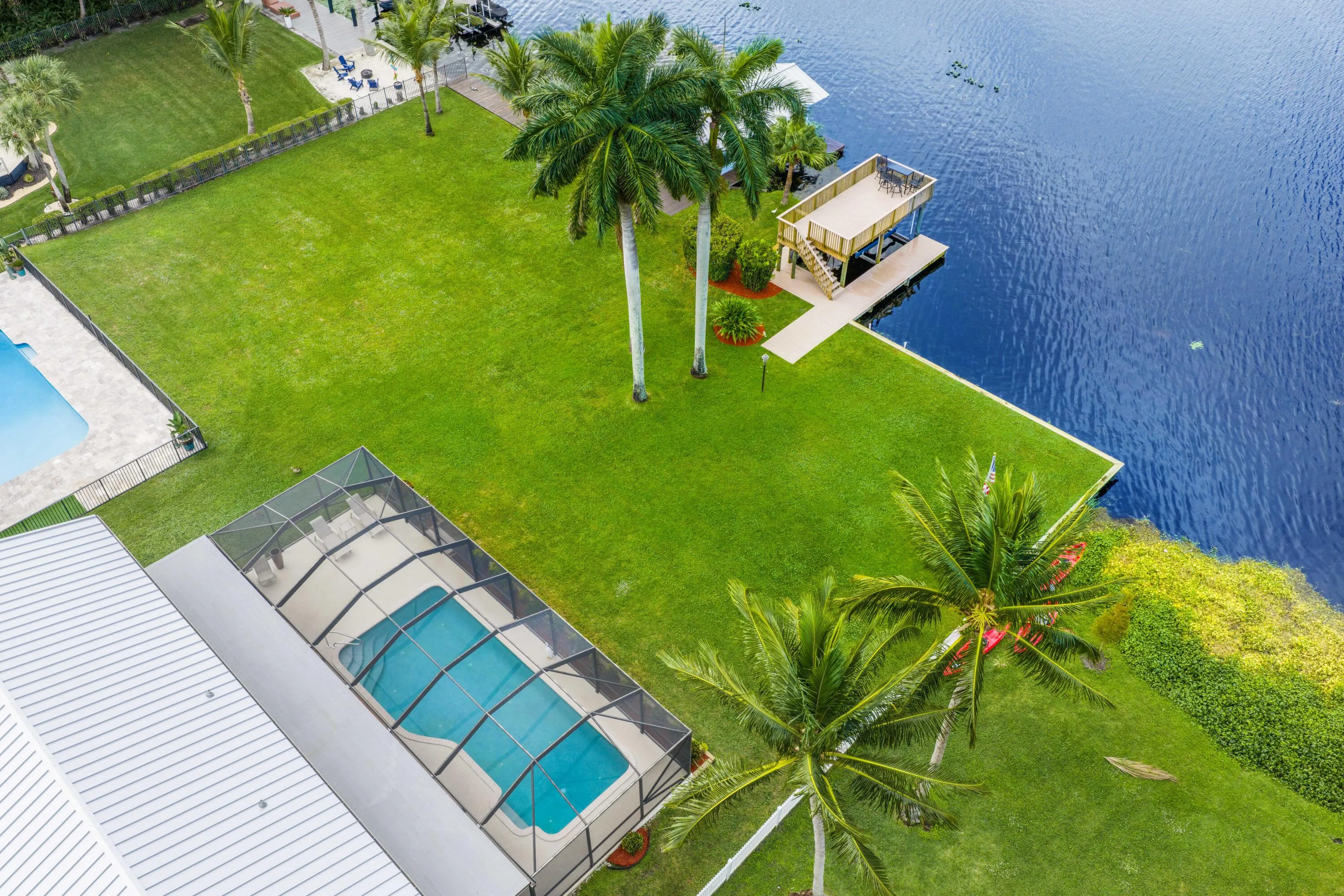 2097 Circle Pl Dr - Pool/Backyard