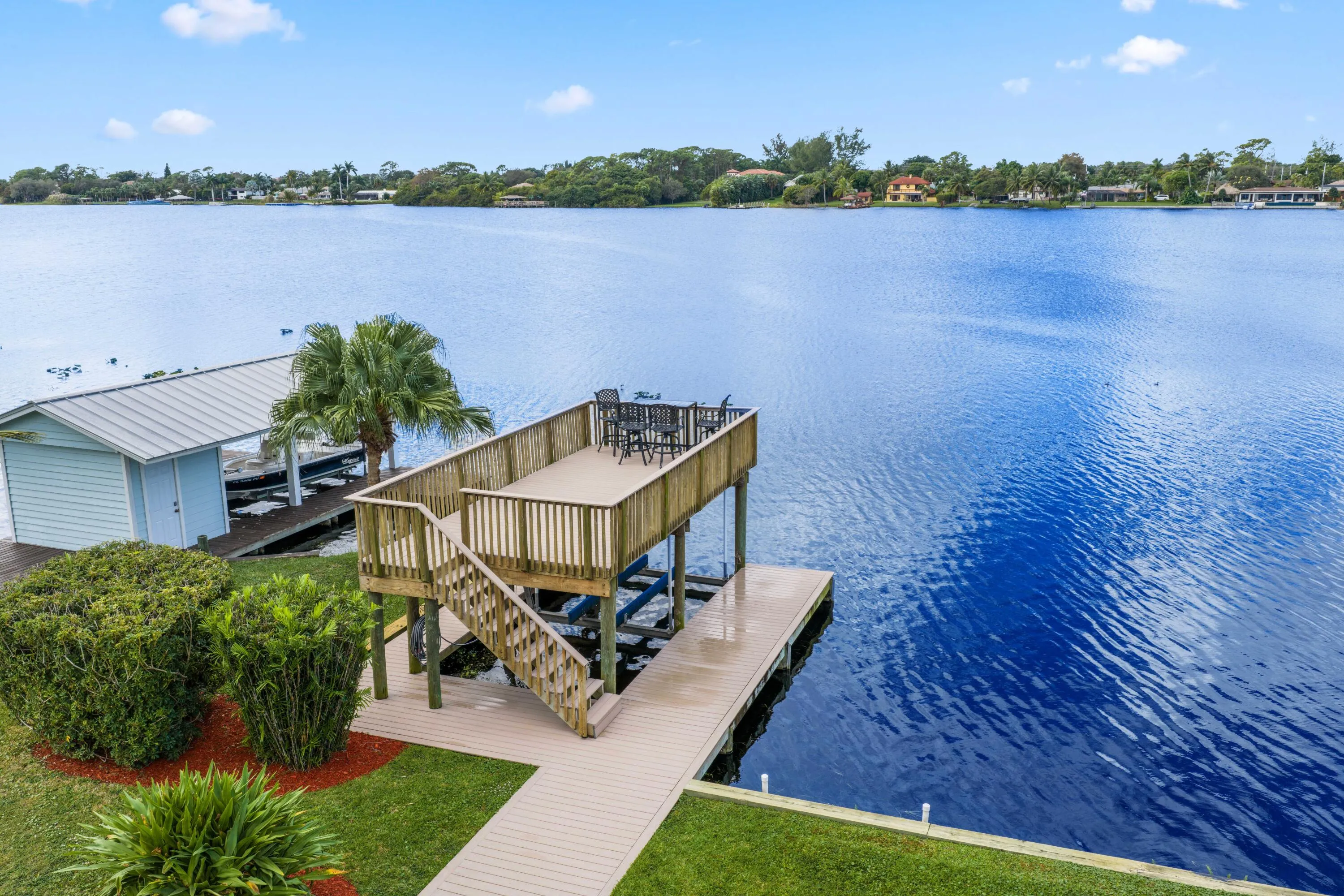 2097 Circle Pl Dr - Dock