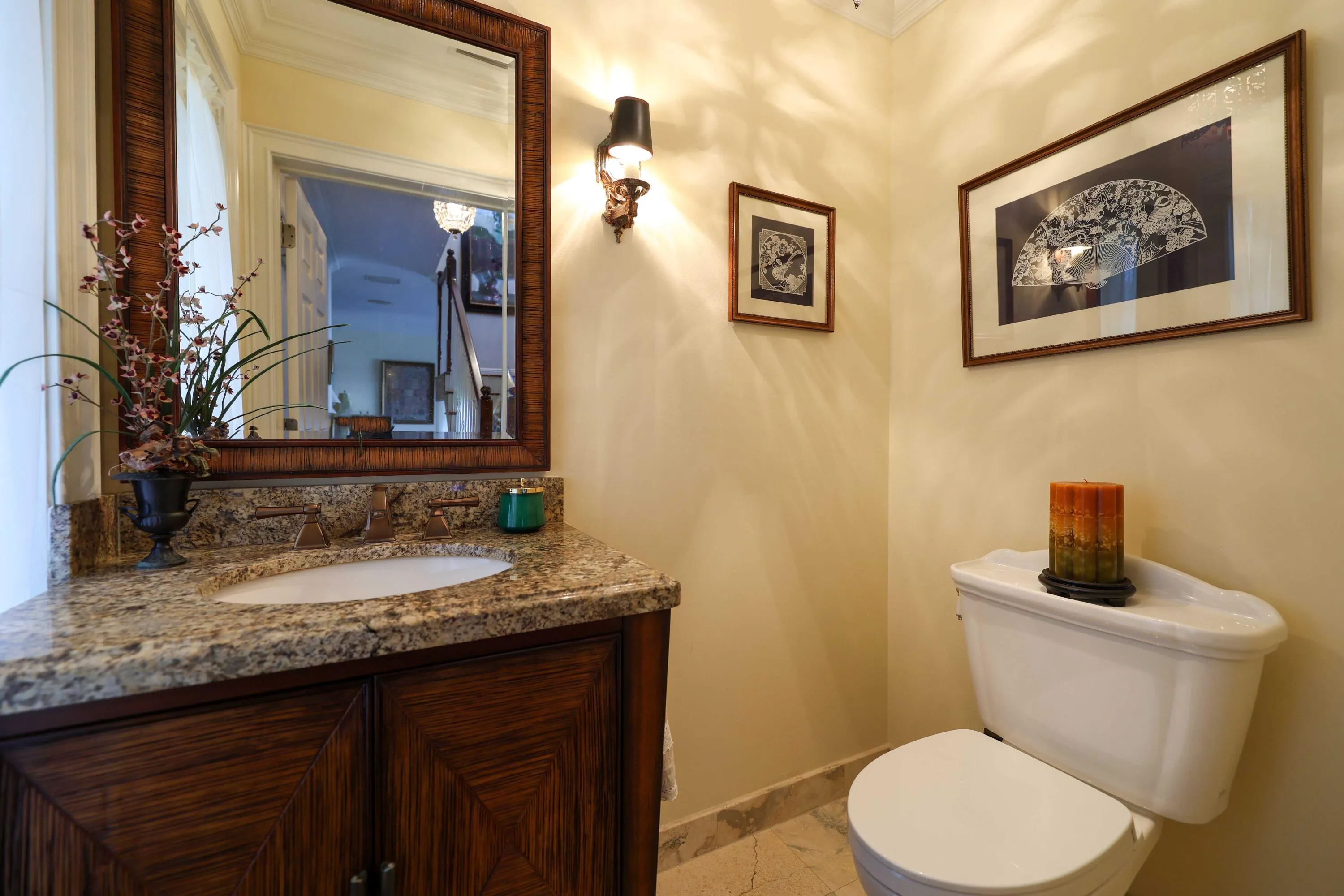 2097 Circle Pl Dr - Half Bathroom